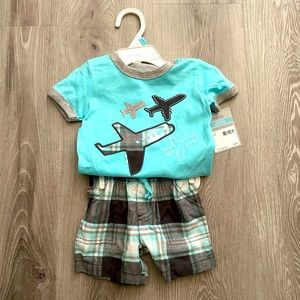NWT Carter’s 2 piece airplane tshirt and shorts set SZ 6mos